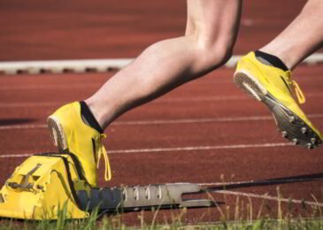 QUÉ VENTAJAS TE APORTA EL CORRER CON UNAS ZAPATILLAS DE CLAVOS|